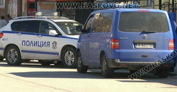 15-годишен и трима мъже са задържани с наркотици в Хасковска област