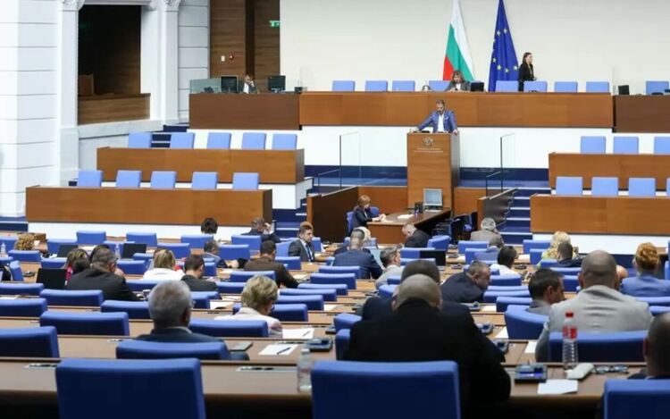 Половин милиард годишно ни струват (не)зависимите регулатори
