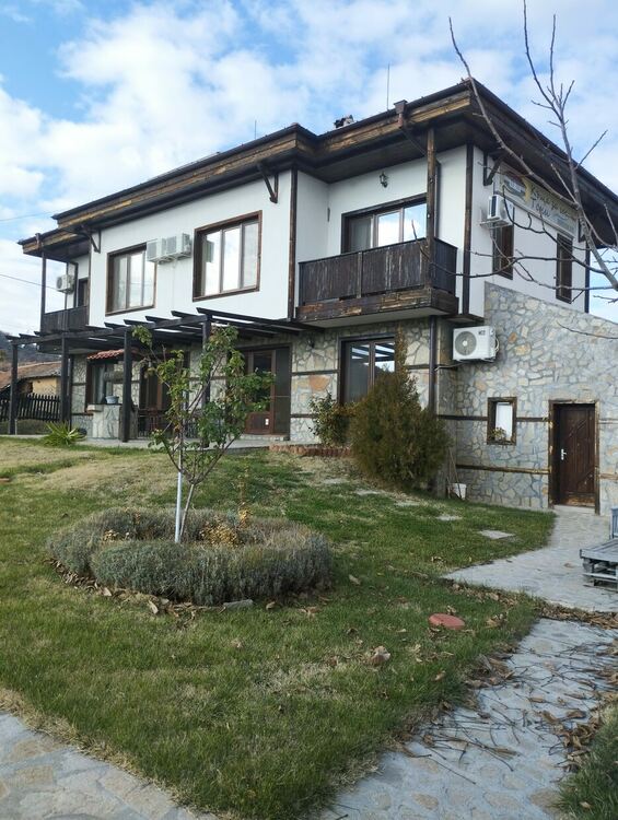 НАП продава къща за гости в Мезек за малко над 1 млн. лв.