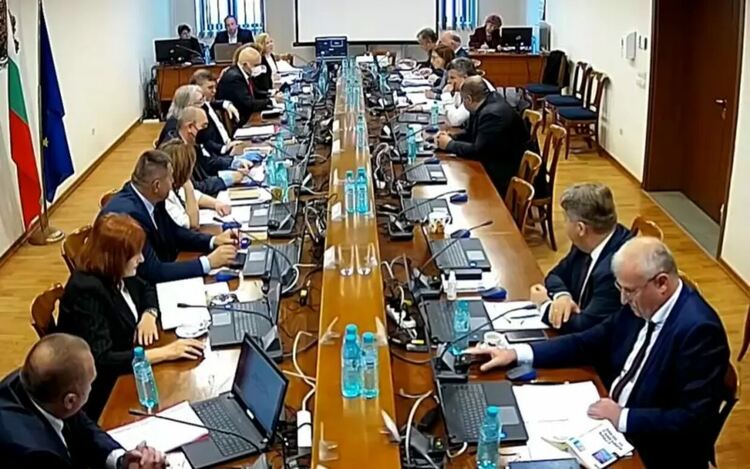 Безкрайният мандат на ВСС увеличава богатството на членовете му