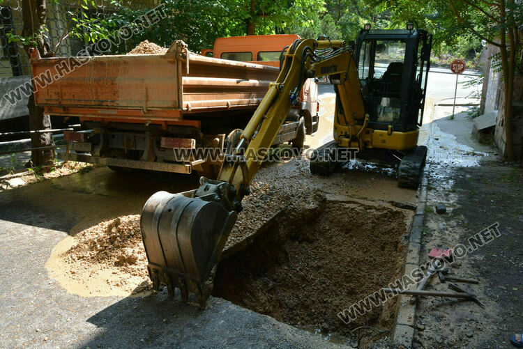 Авария остави без вода кв. „Червена стена“ в Хасково