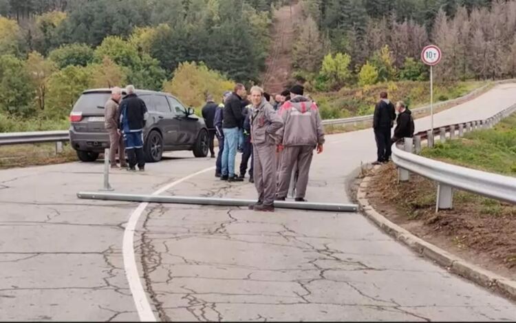 Започна евакуация на села край Русе и град Мартен