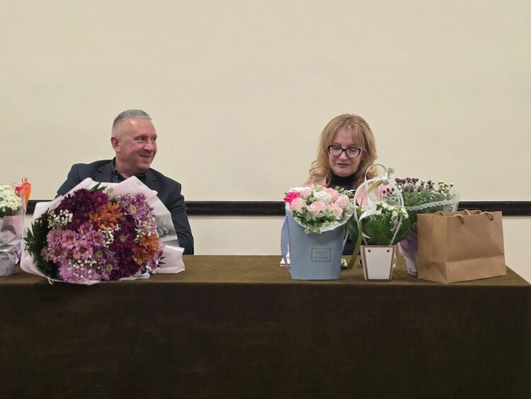 Екатерина Гаджева представи стихосбирките си „Феникс“ и „Самодива“ в родния Белоградчик