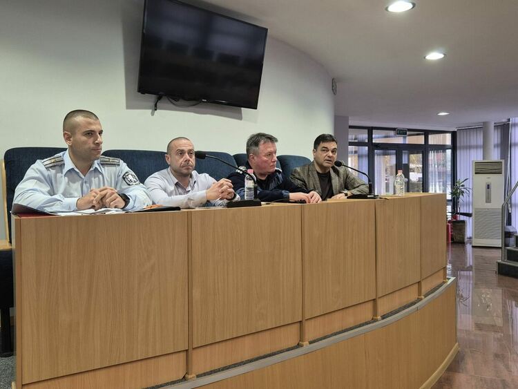Кметът на община Димитровград проведе работна среща с кметовете на селата по темата за въвеждне на еврото
