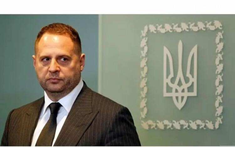 Украинската антикорупционна комисия претърсва дома на Ермак