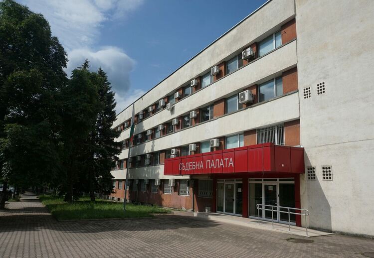 Условна присъда за опит за умишлено умъртвяване  във Воловарци