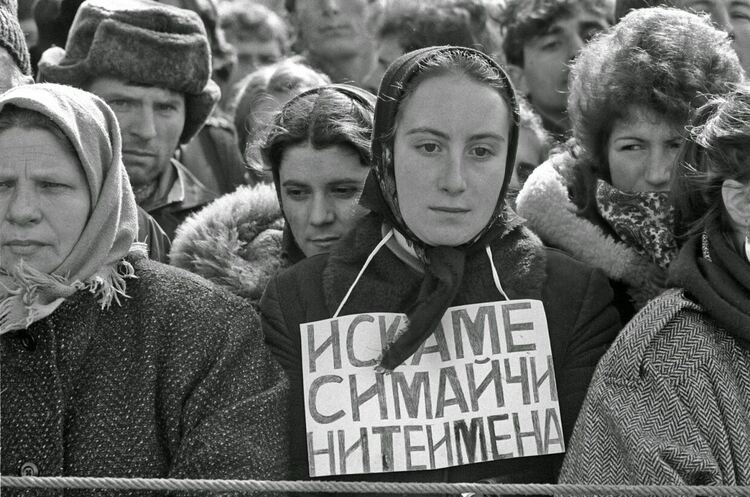 С цветя и венци на гроба на мъдреца  и държавник Александър Лилов – заедно Атанас Зафиров, Делян Пеевски и Ахмед Доган