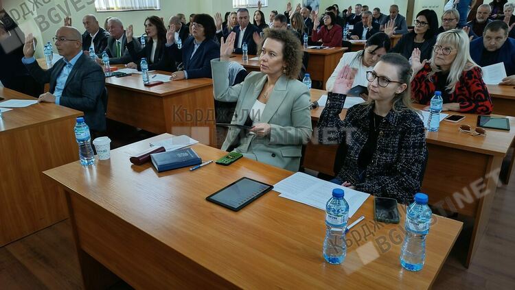 Намалят за половин година цената на почасовото паркиране в Синята зона,ще плащаме 50 евроцента за час