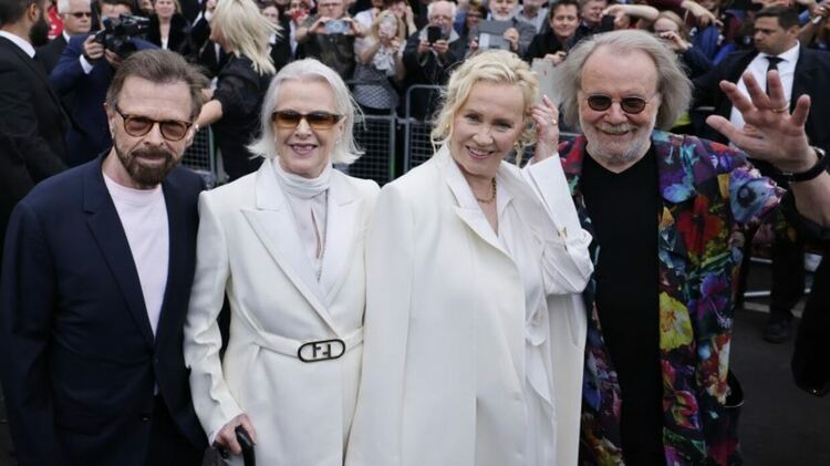 Албум на ABBA от 1992 г. оглави американска класация