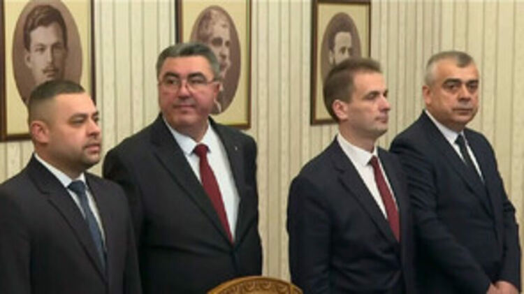 АПС получи и върна на президента третия мандат за съставяне на правителство