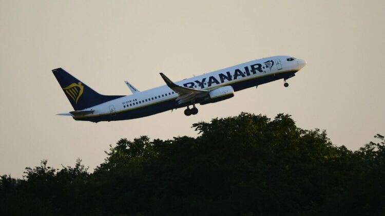 Ryanair вдига цените на билетите