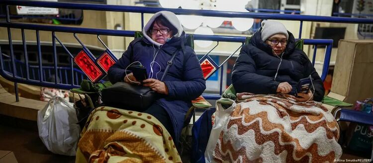 Екстремен студ в Киев: битка за ток, вода и отопление