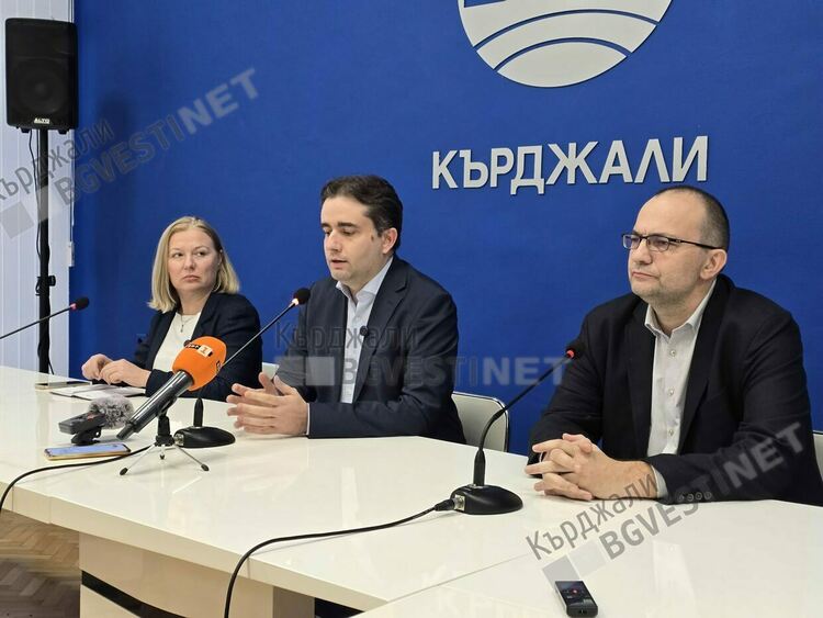Наложителна е смяната на настоящите директори на областните дирекции на МВР в страната, смятат от „Да, България“
