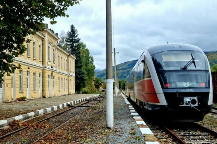 „Трейс груп“ и ВДХ подписаха договор за жп път до Северна Македония