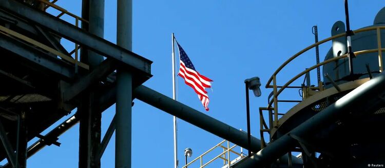 Как Тръмп иска да пренареди глобалния пазар на нефт