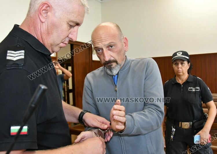 Задържан с над 739 кг марихуана поразен от инсулт, но остава в затворническа болница