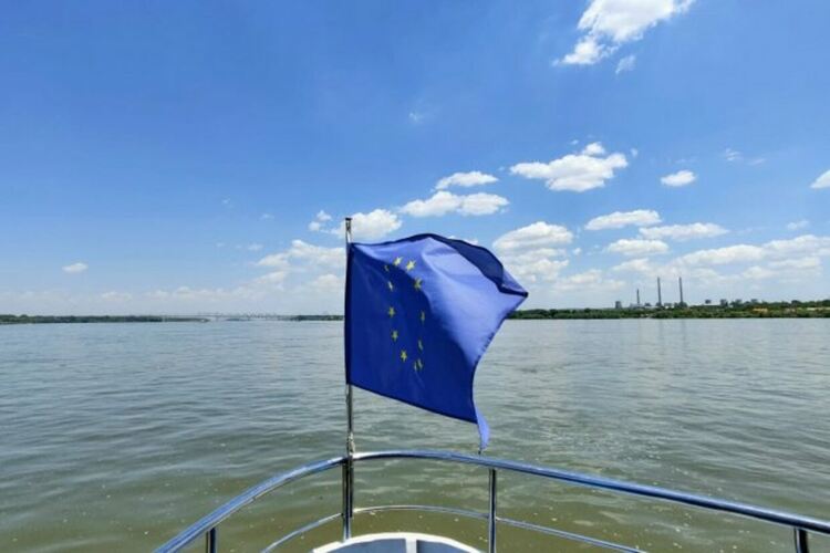 Система за 4 млн. евро ще следи за замърсяване на Дунав от кораби