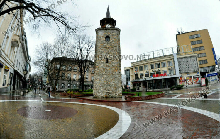 Облачно през деня, вечерта и през нощта ще вали