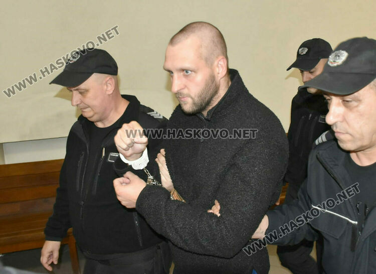 Издирваният за тероризъм и палеж на оръжеен завод поиска да бъде екстрадиран в Чехия