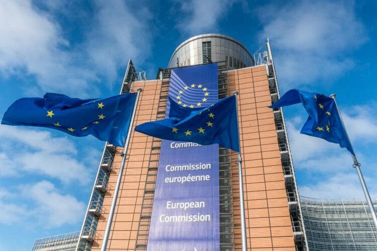 Еврокомисията подписа заема за 90 милиарда евро подкрепа за Украйна