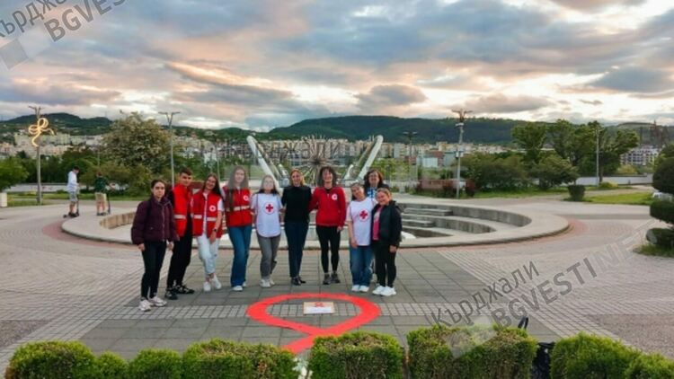 Бдение със свещи се проведе в парк "Арпезос-Север"като част от Националната антиспин кампания