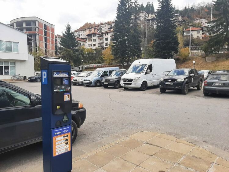 Зоните за платено паркиране в Смолян ще бъдат безплатни около 24 май