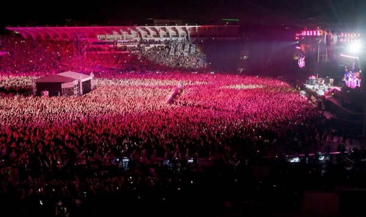 Класическият Iron Maiden изнесе мащабен спектакъл пред над 30 000 фенове на стадион „Васил Левски“