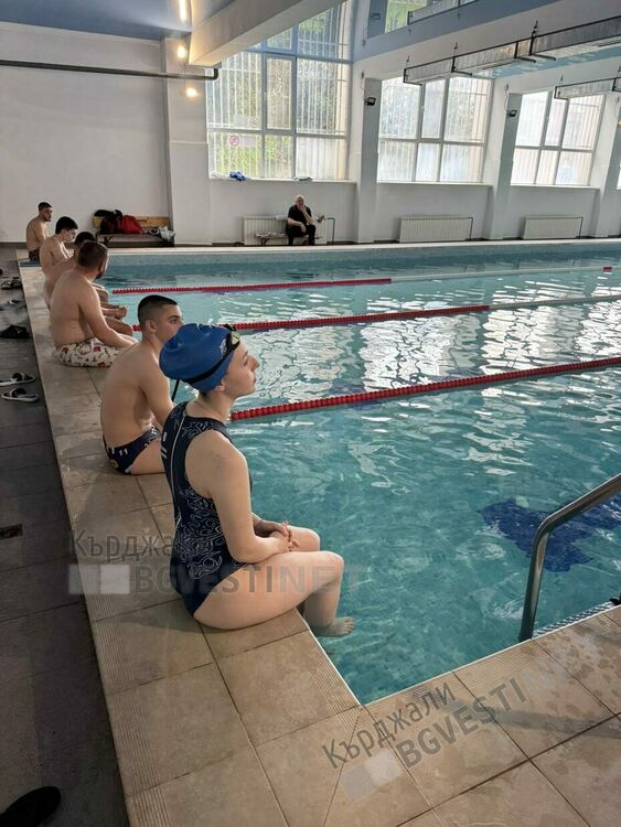 Приключи обучението за водни спасители в курса на БЧК-Кърджали