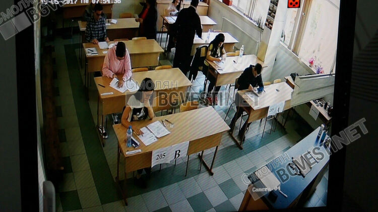 582 четвъртокласници се явиха на матура по български език и литература в Смолянско