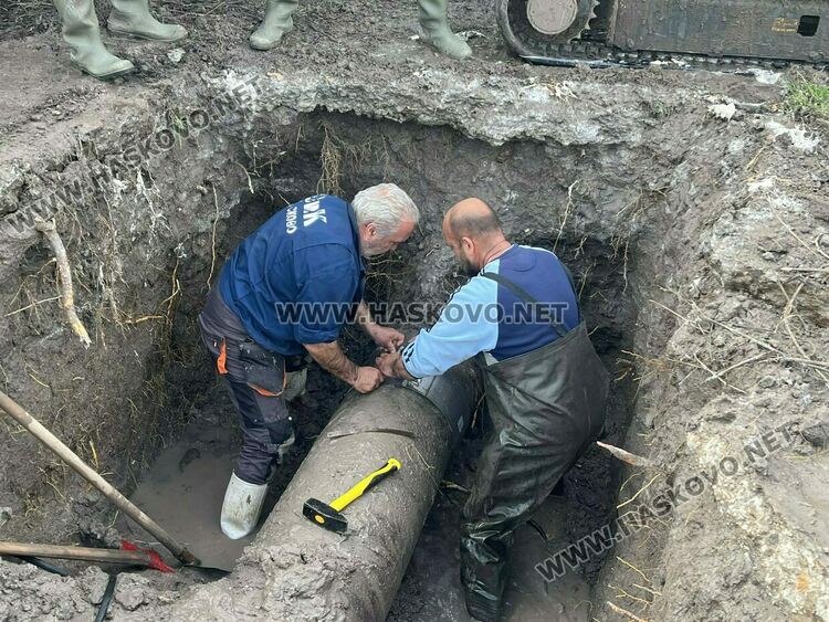 Възстановява се водоподаването в кварталите „Дружба“ и „Дружба 1“ в Хасково, отстраняват аварии областта