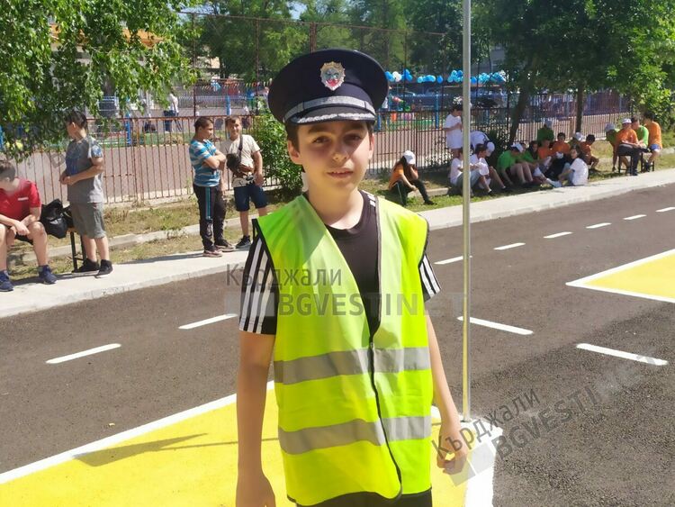 Полицейски новини:Открит урок по безопасност на движението на учебната площадка в Кърджали