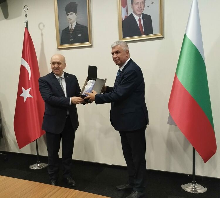 Обсъдиха мерки за облекчаване на трафика на българо-турската граница 