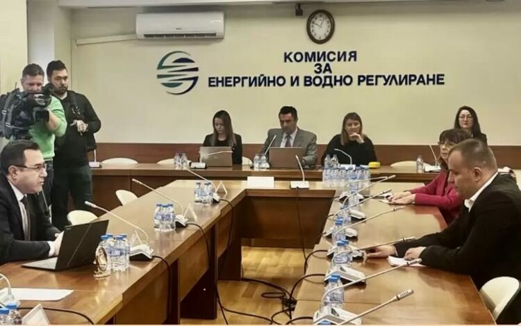 Властта уреди скандален ръст на заплатите на шефове на комисии и агенции