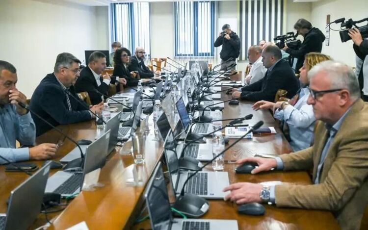 Съдебната власт ще избере ВСС чак в късна есен