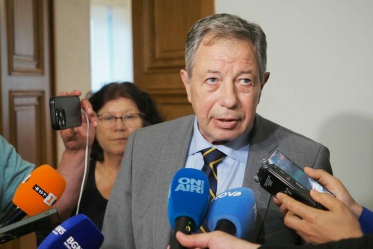 Бившият шеф на ДАНС не помни защо е отменил експулсирането на Олег Невзоров