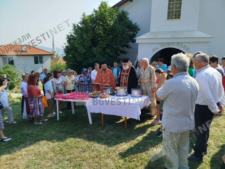 Десетки се стекоха в кърджалийското с.Опълченско на третия градски празник „Илинден“