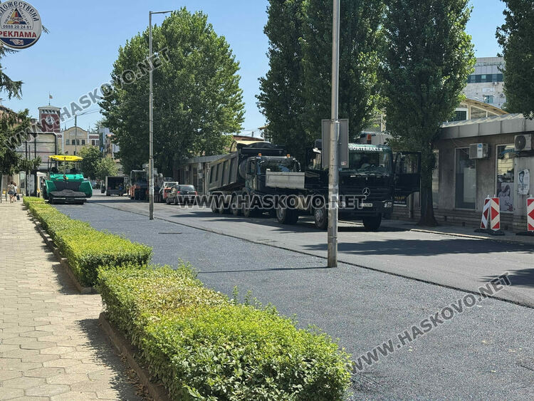 Приключи преасфалтирането на  бул. „България“
