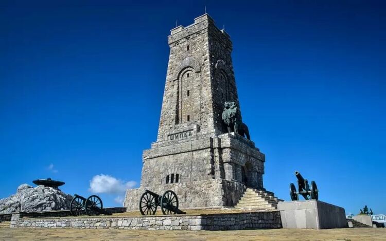 Шипка и теснолинейката са „културни“ приоритети за властта
