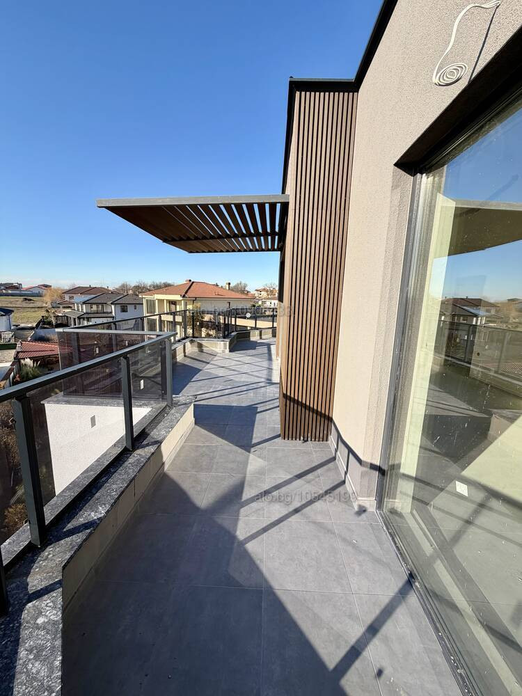 Yamacha Park Residence 1